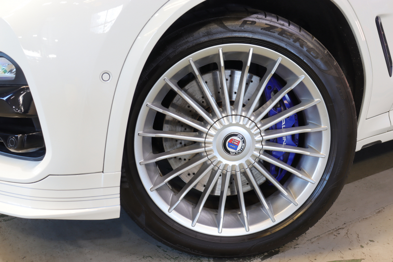 アルピナ XD3 ｵｰﾙﾗｯﾄﾞ　ﾄﾞﾗｲﾋﾞﾝｸﾞｱｼｽﾄﾌﾟﾗｽ ﾌﾞﾗｳﾝﾚｻﾞｰｼｰﾄ 全席ｼｰﾄﾋｰﾀｰ ﾗﾝﾊﾞｰS 高性能ﾌﾞﾚｰｷ ﾋﾟｱﾉﾌﾞﾗｯｸｲﾝﾃﾘｱ ﾊﾟﾉﾗﾏｻﾝﾙｰﾌ 第6世代iDriveﾅﾋﾞ ﾌﾙｾｸﾞTV harman/kardon ﾍｯﾄﾞｱｯﾌﾟD 360°ｶﾒﾗ  ｽﾃｱﾘﾝｸﾞﾋｰﾀｰ 専用ｴｱﾛ&20AW　2年保証