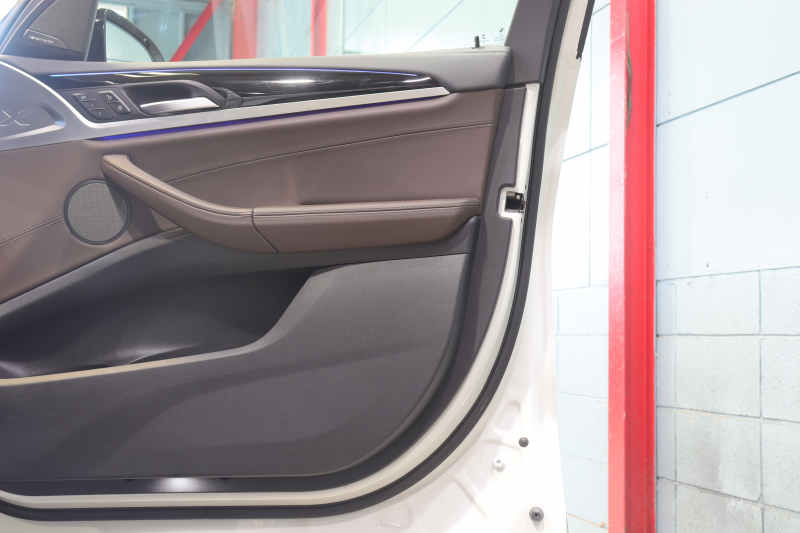 アルピナ XD3 ｵｰﾙﾗｯﾄﾞ　ﾄﾞﾗｲﾋﾞﾝｸﾞｱｼｽﾄﾌﾟﾗｽ ﾌﾞﾗｳﾝﾚｻﾞｰｼｰﾄ 全席ｼｰﾄﾋｰﾀｰ ﾗﾝﾊﾞｰS 高性能ﾌﾞﾚｰｷ ﾋﾟｱﾉﾌﾞﾗｯｸｲﾝﾃﾘｱ ﾊﾟﾉﾗﾏｻﾝﾙｰﾌ 第6世代iDriveﾅﾋﾞ ﾌﾙｾｸﾞTV harman/kardon ﾍｯﾄﾞｱｯﾌﾟD 360°ｶﾒﾗ  ｽﾃｱﾘﾝｸﾞﾋｰﾀｰ 専用ｴｱﾛ&20AW　2年保証