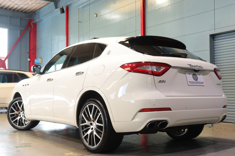 マセラティ レヴァンテ S　赤革 全席ｼｰﾄﾋｰﾀｰ ﾍﾞﾝﾁﾚｰﾀｰ ﾊﾟﾉﾗﾏｻﾝﾙｰﾌ 8.4ｲﾝﾁﾀｯﾁｺﾝﾄﾛｰﾙﾅﾋﾞ CarPlay ﾌﾙｾｸﾞTV ﾌﾟｯｼｭｽﾀｰﾄ ｱｸﾃｨﾌﾞｸﾙｺﾝ ﾚｰﾝｷｰﾌﾟ ﾌﾞﾗｲﾝﾄﾞｽﾎﾟｯﾄ ﾄﾗﾌｨｯｸｻｲﾝｱｼｽﾄ 360ｶﾒﾗ 自動ﾘｱｹﾞｰﾄ 21ｲﾝﾁｱﾝﾃｰｵｱﾙﾐ　2年保証