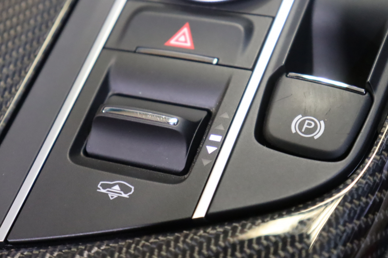 マセラティ レヴァンテ S　赤革 全席ｼｰﾄﾋｰﾀｰ ﾍﾞﾝﾁﾚｰﾀｰ ﾊﾟﾉﾗﾏｻﾝﾙｰﾌ 8.4ｲﾝﾁﾀｯﾁｺﾝﾄﾛｰﾙﾅﾋﾞ CarPlay ﾌﾙｾｸﾞTV ﾌﾟｯｼｭｽﾀｰﾄ ｱｸﾃｨﾌﾞｸﾙｺﾝ ﾚｰﾝｷｰﾌﾟ ﾌﾞﾗｲﾝﾄﾞｽﾎﾟｯﾄ ﾄﾗﾌｨｯｸｻｲﾝｱｼｽﾄ 360ｶﾒﾗ 自動ﾘｱｹﾞｰﾄ 21ｲﾝﾁｱﾝﾃｰｵｱﾙﾐ　2年保証