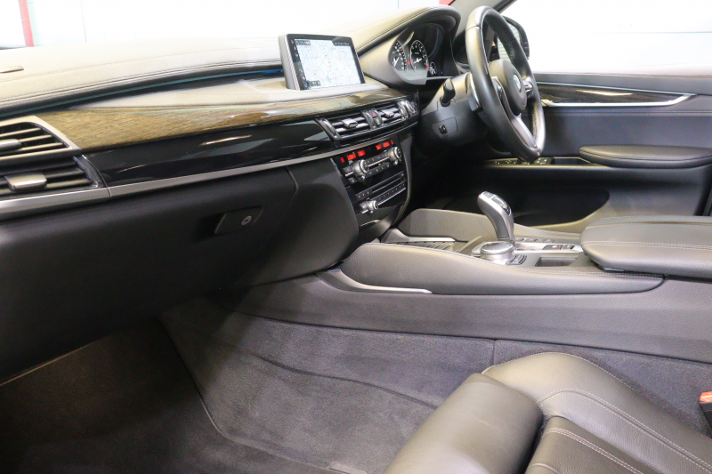 BMW X6 xDrive 35i Mｽﾎﾟｰﾂ ｾﾚｸﾄPKG　ﾄﾞﾗｲﾋﾞﾝｸﾞｱｼｽﾄﾌﾟﾗｽ ACC 黒革 ｻﾝﾙｰﾌ 第5世代iDriveﾅﾋﾞ ﾌﾙｾｸﾞTV ﾍｯﾄﾞｱｯﾌﾟﾃﾞｨｽﾌﾟﾚｲ ｿﾌﾄｸﾛｰｽﾞﾄﾞｱ LEDﾍｯﾄﾞﾗｲﾄ 360ｶﾒﾗ ｺﾝﾌｫｰﾄｱｸｾｽ 自動ﾘｱｹﾞｰﾄ Mｽﾎﾟｰﾂｴｱﾛ 20ｲﾝﾁｱﾙﾐ　2年保証