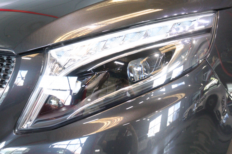 メルセデスベンツ Vクラス V260 ｱﾊﾞﾝｷﾞｬﾙﾄﾞ ﾛﾝｸﾞ AMGﾗｲﾝ ｴｸｽｸﾙｰｼﾌﾞｼｰﾄPKG ﾚｰﾀﾞｰSP　105台限定 黒革 ﾊﾟﾉﾗﾏｻﾝﾙｰﾌ 8.4ｲﾝﾁﾜｲﾄﾞﾅﾋﾞ Burmesterｻｳﾝﾄﾞ Carrozeriaﾘｱﾓﾆﾀｰ 2列目ｴｸｽｸﾙｰｼﾌﾞｼｰﾄ ｼｰﾄﾋｰﾀｰ ﾍﾞﾝﾁﾚｰﾀｰ ﾏｯｻｰｼﾞ 冷蔵庫付ｾﾝﾀｰｺﾝｿｰﾙ　2年保証