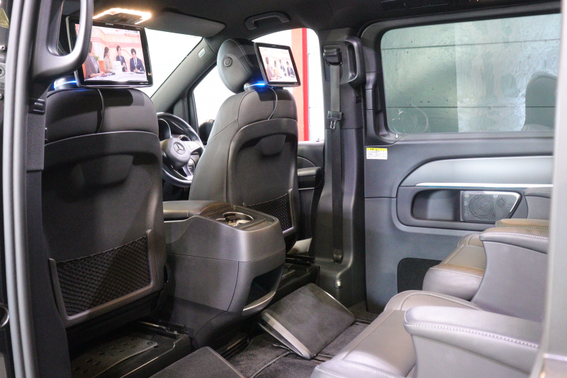 メルセデスベンツ Vクラス V260 ｱﾊﾞﾝｷﾞｬﾙﾄﾞ ﾛﾝｸﾞ AMGﾗｲﾝ ｴｸｽｸﾙｰｼﾌﾞｼｰﾄPKG ﾚｰﾀﾞｰSP　105台限定 黒革 ﾊﾟﾉﾗﾏｻﾝﾙｰﾌ 8.4ｲﾝﾁﾜｲﾄﾞﾅﾋﾞ Burmesterｻｳﾝﾄﾞ Carrozeriaﾘｱﾓﾆﾀｰ 2列目ｴｸｽｸﾙｰｼﾌﾞｼｰﾄ ｼｰﾄﾋｰﾀｰ ﾍﾞﾝﾁﾚｰﾀｰ ﾏｯｻｰｼﾞ 冷蔵庫付ｾﾝﾀｰｺﾝｿｰﾙ　2年保証