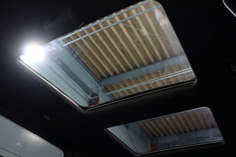 メルセデスベンツ Vクラス V260 ｱﾊﾞﾝｷﾞｬﾙﾄﾞ ﾛﾝｸﾞ AMGﾗｲﾝ ｴｸｽｸﾙｰｼﾌﾞｼｰﾄPKG ﾚｰﾀﾞｰSP　105台限定 黒革 ﾊﾟﾉﾗﾏｻﾝﾙｰﾌ 8.4ｲﾝﾁﾜｲﾄﾞﾅﾋﾞ Burmesterｻｳﾝﾄﾞ Carrozeriaﾘｱﾓﾆﾀｰ 2列目ｴｸｽｸﾙｰｼﾌﾞｼｰﾄ ｼｰﾄﾋｰﾀｰ ﾍﾞﾝﾁﾚｰﾀｰ ﾏｯｻｰｼﾞ 冷蔵庫付ｾﾝﾀｰｺﾝｿｰﾙ　2年保証