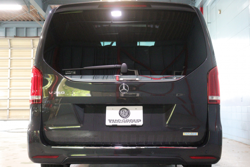 メルセデスベンツ Vクラス V260 ｱﾊﾞﾝｷﾞｬﾙﾄﾞ ﾛﾝｸﾞ AMGﾗｲﾝ ｴｸｽｸﾙｰｼﾌﾞｼｰﾄPKG ﾚｰﾀﾞｰSP　105台限定 黒革 ﾊﾟﾉﾗﾏｻﾝﾙｰﾌ 8.4ｲﾝﾁﾜｲﾄﾞﾅﾋﾞ Burmesterｻｳﾝﾄﾞ Carrozeriaﾘｱﾓﾆﾀｰ 2列目ｴｸｽｸﾙｰｼﾌﾞｼｰﾄ ｼｰﾄﾋｰﾀｰ ﾍﾞﾝﾁﾚｰﾀｰ ﾏｯｻｰｼﾞ 冷蔵庫付ｾﾝﾀｰｺﾝｿｰﾙ　2年保証