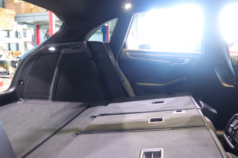 ポルシェ マカン ｽﾎﾟｰﾂｸﾛﾉ&ｽﾎﾟｰﾂﾃﾞｻﾞｲﾝPKG　1ｵｰﾅｰ 後期ﾓﾃﾞﾙ PASM ｴｱｻｽ 黒革 PCMﾅﾋﾞ BOSEｻｳﾝﾄﾞ CarPlay PDLS付LEDﾍｯﾄﾞﾗｲﾄ ACC ﾚｰﾝﾁｪﾝｼﾞｱｼｽﾄ LDW 360ｶﾒﾗ ｴﾝﾄﾘｰﾄﾞﾗｲﾌﾞ 前後席ﾋｰﾀｰ ﾃｨﾝﾃｯﾄﾞﾃｰﾙﾗﾝﾌﾟ ｽﾎﾟｰﾂﾌﾟﾗｽ　2年保証