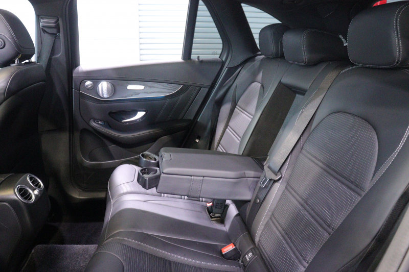 AMG GLC GLC63 4MATIC+ ﾚｻﾞｰｴｸｽｸﾙｰｼﾌﾞPKG ﾚｰﾀﾞｰSP　黒ﾅｯﾊﾟ革 ﾊﾟﾉﾗﾏｻﾝﾙｰﾌ 8.4ｲﾝﾁﾜｲﾄﾞﾅﾋﾞ ﾌﾙｾｸﾞTV Burmesterｻｳﾝﾄﾞ ﾍｯﾄﾞｱｯﾌﾟﾃﾞｨｽﾌﾟﾚｲ LEDﾍｯﾄﾞﾗｲﾄ 自動ﾘｱｹﾞｰﾄ AMGﾗｲﾄﾞｺﾝﾄﾛｰﾙｻｽ AMGｴｱﾛ&20ｲﾝﾁAW　2年保証