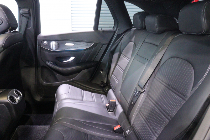 AMG GLC GLC63 4MATIC+ ﾚｻﾞｰｴｸｽｸﾙｰｼﾌﾞPKG ﾚｰﾀﾞｰSP　黒ﾅｯﾊﾟ革 ﾊﾟﾉﾗﾏｻﾝﾙｰﾌ 8.4ｲﾝﾁﾜｲﾄﾞﾅﾋﾞ ﾌﾙｾｸﾞTV Burmesterｻｳﾝﾄﾞ ﾍｯﾄﾞｱｯﾌﾟﾃﾞｨｽﾌﾟﾚｲ LEDﾍｯﾄﾞﾗｲﾄ 自動ﾘｱｹﾞｰﾄ AMGﾗｲﾄﾞｺﾝﾄﾛｰﾙｻｽ AMGｴｱﾛ&20ｲﾝﾁAW　2年保証