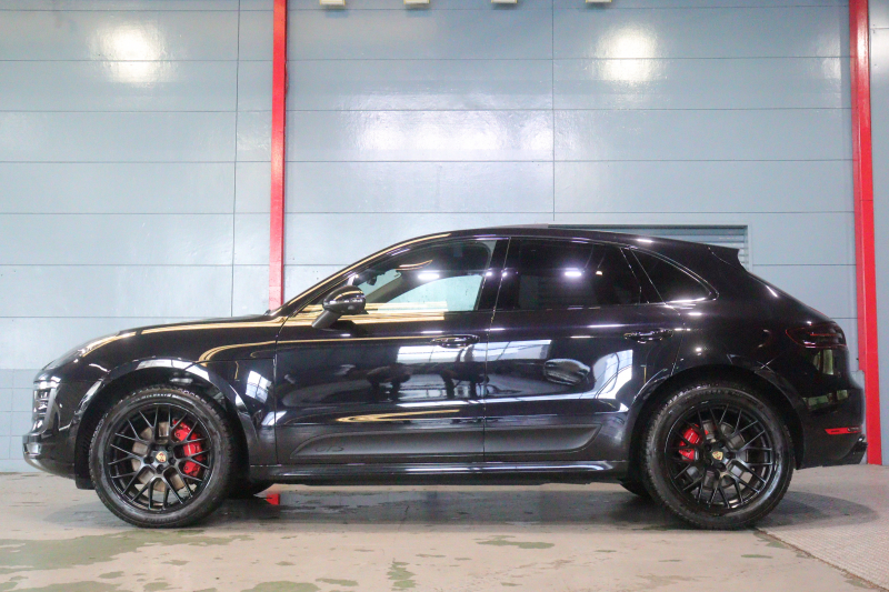 ポルシェ マカン GTS ｽﾎﾟｰﾂｸﾛﾉP GTSｲﾝﾃﾘｱP　MY18 PASM 黒本革 ﾊﾟﾉﾗﾏｻﾝﾙｰﾌ PCMﾅﾋﾞ CarPlay BOSEｻｳﾝﾄﾞ PDLS付ｷｾﾉﾝﾍｯﾄﾞﾗｲﾄ ｽﾎﾟｰﾂｴｸﾞｿﾞｰｽﾄ ｴﾝﾄﾘｰﾄﾞﾗｲﾌﾞ 20ｲﾝﾁRSｽﾊﾟｲﾀﾞｰAW　2年保証