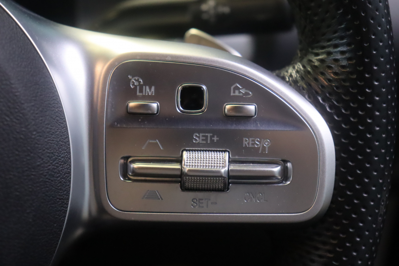 メルセデスベンツ GLB GLB250 4MATIC ｽﾎﾟｰﾂ ﾅｲﾄPKG ﾚｰﾀﾞｰSP　黒本革 10.25ｲﾝﾁﾜｲﾄﾞﾅﾋﾞ&ｺｸﾋﾟｯﾄﾃﾞｨｽﾌﾟﾚｲ 360ｶﾒﾗ ｱｸﾃｨﾌﾞｸﾙｺﾝ ﾚｰﾝｷｰﾌﾟ ﾚｰﾝﾁｪﾝｼﾞ ﾏﾙﾁﾋﾞｰﾑLED 専用ｴｱﾛ&20ｲﾝﾁｱﾙﾐ 　2年保証