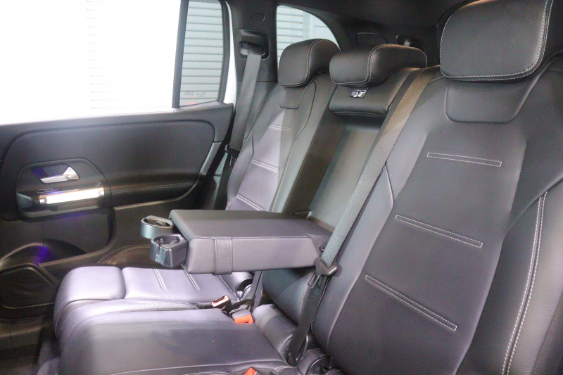 メルセデスベンツ GLB GLB250 4MATIC ｽﾎﾟｰﾂ ﾅｲﾄPKG ﾚｰﾀﾞｰSP　黒本革 10.25ｲﾝﾁﾜｲﾄﾞﾅﾋﾞ&ｺｸﾋﾟｯﾄﾃﾞｨｽﾌﾟﾚｲ 360ｶﾒﾗ ｱｸﾃｨﾌﾞｸﾙｺﾝ ﾚｰﾝｷｰﾌﾟ ﾚｰﾝﾁｪﾝｼﾞ ﾏﾙﾁﾋﾞｰﾑLED 専用ｴｱﾛ&20ｲﾝﾁｱﾙﾐ 　2年保証