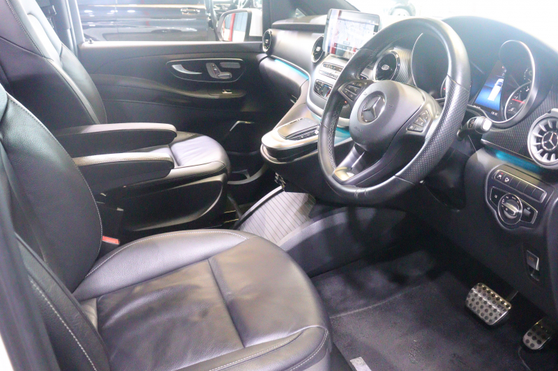 メルセデスベンツ Vクラス V220d ｱﾊﾞﾝｷﾞｬﾙﾄﾞ ﾛﾝｸﾞ AMGﾗｲﾝ ﾚｰﾀﾞｰSP　後期 黒本革 ﾊﾟﾉﾗﾏｻﾝﾙｰﾌ 10.25ｲﾝﾁﾜｲﾄﾞﾅﾋﾞ Burmesterｻｳﾝﾄﾞ 360ｶﾒﾗ ｱｸﾃｨﾌﾞｸﾙｺﾝ ﾚｰﾝｷｰﾌﾟ ｼｰﾄﾋｰﾀｰ AMGｴｱﾛ&19ｲﾝﾁｱﾙﾐﾎｲｰﾙ　2年保証