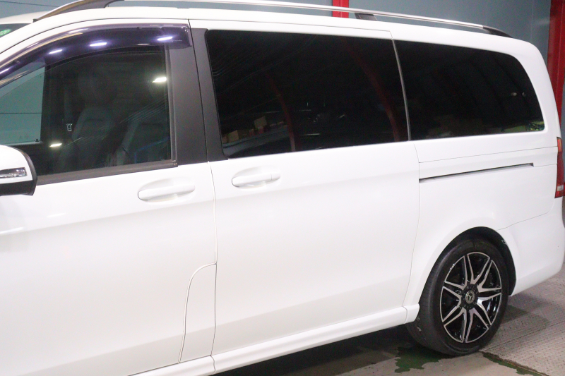 メルセデスベンツ Vクラス V220d ｱﾊﾞﾝｷﾞｬﾙﾄﾞ ﾛﾝｸﾞ AMGﾗｲﾝ ﾚｰﾀﾞｰSP　後期 黒本革 ﾊﾟﾉﾗﾏｻﾝﾙｰﾌ 10.25ｲﾝﾁﾜｲﾄﾞﾅﾋﾞ Burmesterｻｳﾝﾄﾞ 360ｶﾒﾗ ｱｸﾃｨﾌﾞｸﾙｺﾝ ﾚｰﾝｷｰﾌﾟ ｼｰﾄﾋｰﾀｰ AMGｴｱﾛ&19ｲﾝﾁｱﾙﾐﾎｲｰﾙ　2年保証