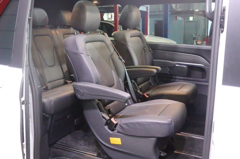 メルセデスベンツ Vクラス V220d ｱﾊﾞﾝｷﾞｬﾙﾄﾞ ﾛﾝｸﾞ AMGﾗｲﾝ ﾚｰﾀﾞｰSP　後期 黒本革 ﾊﾟﾉﾗﾏｻﾝﾙｰﾌ 10.25ｲﾝﾁﾜｲﾄﾞﾅﾋﾞ Burmesterｻｳﾝﾄﾞ 360ｶﾒﾗ ｱｸﾃｨﾌﾞｸﾙｺﾝ ﾚｰﾝｷｰﾌﾟ ｼｰﾄﾋｰﾀｰ AMGｴｱﾛ&19ｲﾝﾁｱﾙﾐﾎｲｰﾙ　2年保証