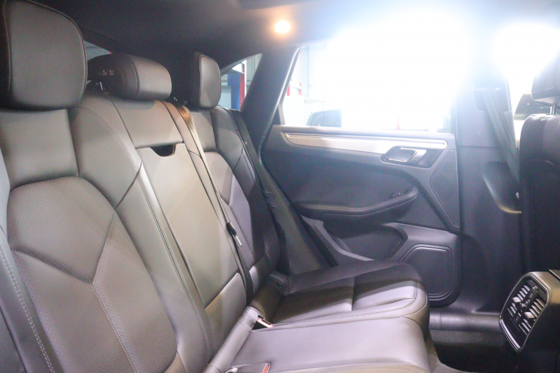 ポルシェ マカン S ｽﾎﾟｰﾂｸﾛﾉPKG　後期 PASM ｴﾝﾄﾘｰﾄﾞﾗｲﾌﾞ 黒本革ｼｰﾄ ﾊﾟﾉﾗﾏｻﾝﾙｰﾌ MC後PCMﾅﾋﾞ CarPlay ｱｸﾃｨﾌﾞｸﾙｺﾝ ﾚｰﾝﾁｪﾝｼﾞ LEDﾍｯﾄﾞﾗｲﾄ 360ｶﾒﾗ ﾌﾙｾｸﾞTV 21ｲﾝﾁｽﾎﾟｰﾂｸﾗｼｯｸﾎｲｰﾙ ｽﾎﾟｰﾂﾃｰﾙﾊﾟｲﾌﾟ　2年保証