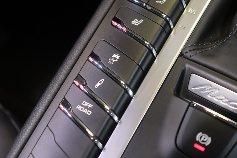 ポルシェ マカン S ｽﾎﾟｰﾂｸﾛﾉPKG　後期 PASM ｴﾝﾄﾘｰﾄﾞﾗｲﾌﾞ 黒本革ｼｰﾄ ﾊﾟﾉﾗﾏｻﾝﾙｰﾌ MC後PCMﾅﾋﾞ CarPlay ｱｸﾃｨﾌﾞｸﾙｺﾝ ﾚｰﾝﾁｪﾝｼﾞ LEDﾍｯﾄﾞﾗｲﾄ 360ｶﾒﾗ ﾌﾙｾｸﾞTV 21ｲﾝﾁｽﾎﾟｰﾂｸﾗｼｯｸﾎｲｰﾙ ｽﾎﾟｰﾂﾃｰﾙﾊﾟｲﾌﾟ　2年保証