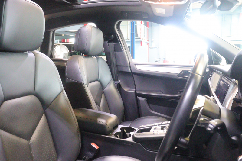 ポルシェ マカン S ｽﾎﾟｰﾂｸﾛﾉPKG　後期 PASM ｴﾝﾄﾘｰﾄﾞﾗｲﾌﾞ 黒本革ｼｰﾄ ﾊﾟﾉﾗﾏｻﾝﾙｰﾌ MC後PCMﾅﾋﾞ CarPlay ｱｸﾃｨﾌﾞｸﾙｺﾝ ﾚｰﾝﾁｪﾝｼﾞ LEDﾍｯﾄﾞﾗｲﾄ 360ｶﾒﾗ ﾌﾙｾｸﾞTV 21ｲﾝﾁｽﾎﾟｰﾂｸﾗｼｯｸﾎｲｰﾙ ｽﾎﾟｰﾂﾃｰﾙﾊﾟｲﾌﾟ　2年保証
