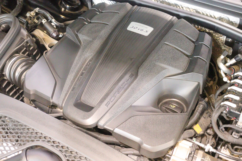 ポルシェ マカン S ｽﾎﾟｰﾂｸﾛﾉPKG　後期 PASM ｴﾝﾄﾘｰﾄﾞﾗｲﾌﾞ 黒本革ｼｰﾄ ﾊﾟﾉﾗﾏｻﾝﾙｰﾌ MC後PCMﾅﾋﾞ CarPlay ｱｸﾃｨﾌﾞｸﾙｺﾝ ﾚｰﾝﾁｪﾝｼﾞ LEDﾍｯﾄﾞﾗｲﾄ 360ｶﾒﾗ ﾌﾙｾｸﾞTV 21ｲﾝﾁｽﾎﾟｰﾂｸﾗｼｯｸﾎｲｰﾙ ｽﾎﾟｰﾂﾃｰﾙﾊﾟｲﾌﾟ　2年保証