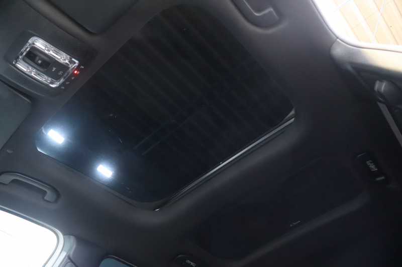 メルセデスベンツ GLB GLB200d AMGﾚｻﾞｰｴｸｽｸﾙｰｼﾌﾞ&ｱﾄﾞﾊﾞﾝｽﾄﾞP ﾚｰﾀﾞｰSP　本革(灰/黒) ﾊﾟﾉﾗﾏｻﾝﾙｰﾌ 10.25ｲﾝﾁﾜｲﾄﾞﾅﾋﾞ&ｺｸﾋﾟｯﾄﾃﾞｨｽﾌﾟﾚｲ ｱﾄﾞﾊﾞﾝｽﾄﾞｻｳﾝﾄﾞ ﾏﾙﾁﾋﾞｰﾑLED 360ｶﾒﾗ ﾏﾙﾁｶﾗｰｱﾝﾋﾞｴﾝﾄﾗｲﾄ(64色) AMGｴｱﾛ&19ｲﾝﾁAW　2年保証