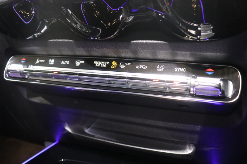 メルセデスベンツ GLB GLB200d AMGﾚｻﾞｰｴｸｽｸﾙｰｼﾌﾞ&ｱﾄﾞﾊﾞﾝｽﾄﾞP ﾚｰﾀﾞｰSP　本革(灰/黒) ﾊﾟﾉﾗﾏｻﾝﾙｰﾌ 10.25ｲﾝﾁﾜｲﾄﾞﾅﾋﾞ&ｺｸﾋﾟｯﾄﾃﾞｨｽﾌﾟﾚｲ ｱﾄﾞﾊﾞﾝｽﾄﾞｻｳﾝﾄﾞ ﾏﾙﾁﾋﾞｰﾑLED 360ｶﾒﾗ ﾏﾙﾁｶﾗｰｱﾝﾋﾞｴﾝﾄﾗｲﾄ(64色) AMGｴｱﾛ&19ｲﾝﾁAW　2年保証