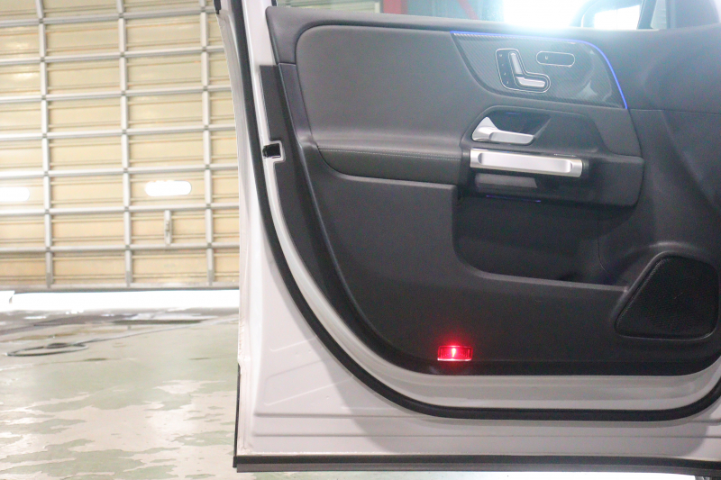 メルセデスベンツ GLB GLB200d AMGﾚｻﾞｰｴｸｽｸﾙｰｼﾌﾞ&ｱﾄﾞﾊﾞﾝｽﾄﾞP ﾚｰﾀﾞｰSP　本革(灰/黒) ﾊﾟﾉﾗﾏｻﾝﾙｰﾌ 10.25ｲﾝﾁﾜｲﾄﾞﾅﾋﾞ&ｺｸﾋﾟｯﾄﾃﾞｨｽﾌﾟﾚｲ ｱﾄﾞﾊﾞﾝｽﾄﾞｻｳﾝﾄﾞ ﾏﾙﾁﾋﾞｰﾑLED 360ｶﾒﾗ ﾏﾙﾁｶﾗｰｱﾝﾋﾞｴﾝﾄﾗｲﾄ(64色) AMGｴｱﾛ&19ｲﾝﾁAW　2年保証