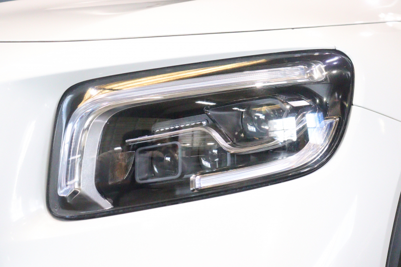 メルセデスベンツ GLB GLB200d AMGﾚｻﾞｰｴｸｽｸﾙｰｼﾌﾞ&ｱﾄﾞﾊﾞﾝｽﾄﾞP ﾚｰﾀﾞｰSP　本革(灰/黒) ﾊﾟﾉﾗﾏｻﾝﾙｰﾌ 10.25ｲﾝﾁﾜｲﾄﾞﾅﾋﾞ&ｺｸﾋﾟｯﾄﾃﾞｨｽﾌﾟﾚｲ ｱﾄﾞﾊﾞﾝｽﾄﾞｻｳﾝﾄﾞ ﾏﾙﾁﾋﾞｰﾑLED 360ｶﾒﾗ ﾏﾙﾁｶﾗｰｱﾝﾋﾞｴﾝﾄﾗｲﾄ(64色) AMGｴｱﾛ&19ｲﾝﾁAW　2年保証