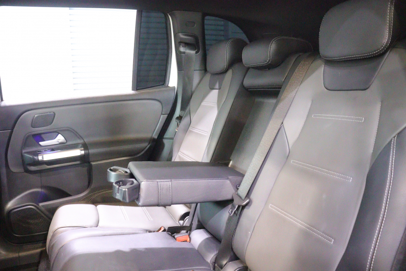 メルセデスベンツ GLB GLB200d AMGﾚｻﾞｰｴｸｽｸﾙｰｼﾌﾞ&ｱﾄﾞﾊﾞﾝｽﾄﾞP ﾚｰﾀﾞｰSP　本革(灰/黒) ﾊﾟﾉﾗﾏｻﾝﾙｰﾌ 10.25ｲﾝﾁﾜｲﾄﾞﾅﾋﾞ&ｺｸﾋﾟｯﾄﾃﾞｨｽﾌﾟﾚｲ ｱﾄﾞﾊﾞﾝｽﾄﾞｻｳﾝﾄﾞ ﾏﾙﾁﾋﾞｰﾑLED 360ｶﾒﾗ ﾏﾙﾁｶﾗｰｱﾝﾋﾞｴﾝﾄﾗｲﾄ(64色) AMGｴｱﾛ&19ｲﾝﾁAW　2年保証