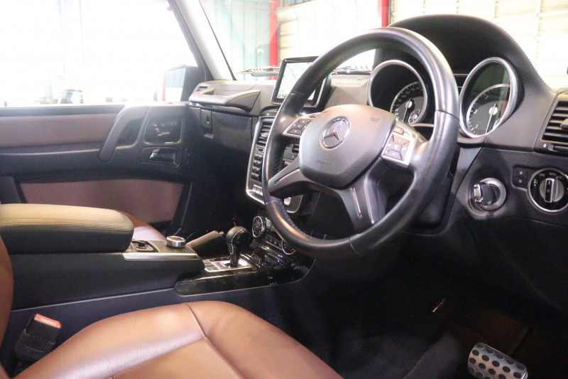 メルセデスベンツ Gクラス G350ﾌﾞﾙｰﾃｯｸ ﾗｸﾞｼﾞｭｱﾘｰP　茶革 ｻﾝﾙｰﾌ 7ｲﾝﾁﾜｲﾄﾞﾅﾋﾞ ﾌﾙｾｸﾞTV harman/kardonｻｳﾝﾄﾞ ｱｸﾃｨﾌﾞｸﾙｺﾝ ﾌﾞﾗｲﾝﾄﾞｽﾎﾟｯﾄｱｼｽﾄ ﾊﾞｯｸｶﾒﾗ 前後席ｼｰﾄﾋｰﾀｰ ｵｰﾊﾞｰﾌｪﾝﾀﾞｰ G65ﾃﾞｻﾞｲﾝ20ｲﾝﾁｱﾙﾐﾎｲｰﾙ　2年保証