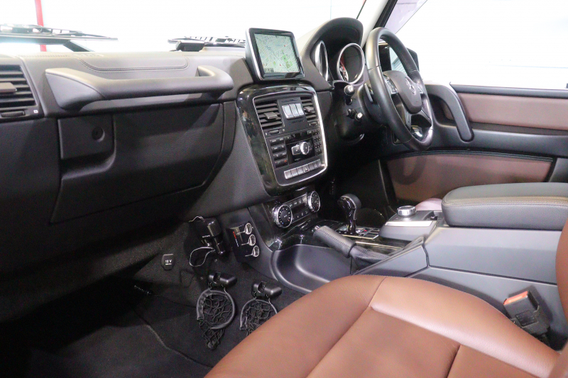 メルセデスベンツ Gクラス G350ﾌﾞﾙｰﾃｯｸ ﾗｸﾞｼﾞｭｱﾘｰP　茶革 ｻﾝﾙｰﾌ 7ｲﾝﾁﾜｲﾄﾞﾅﾋﾞ ﾌﾙｾｸﾞTV harman/kardonｻｳﾝﾄﾞ ｱｸﾃｨﾌﾞｸﾙｺﾝ ﾌﾞﾗｲﾝﾄﾞｽﾎﾟｯﾄｱｼｽﾄ ﾊﾞｯｸｶﾒﾗ 前後席ｼｰﾄﾋｰﾀｰ ｵｰﾊﾞｰﾌｪﾝﾀﾞｰ G65ﾃﾞｻﾞｲﾝ20ｲﾝﾁｱﾙﾐﾎｲｰﾙ　2年保証