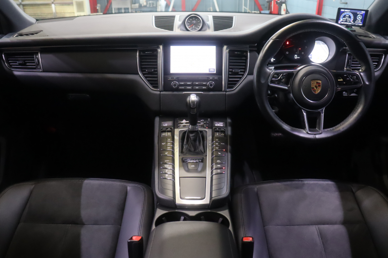 ポルシェ マカン ｽﾎﾟｰﾂｸﾛﾉP　PASM ｱﾙｶﾝﾀｰﾗｺﾝﾋﾞｼｰﾄ(ﾌﾞﾗｯｸ) 8way電動ｼｰﾄ ｼｰﾄﾋｰﾀｰ PCMﾅﾋﾞ CarPlay ﾚｰﾝﾃﾞｨﾊﾟｰﾁｬｳｫｰﾆﾝｸﾞ ｷｾﾉﾝﾗｲﾄ ﾊﾞｯｸ&ｻｲﾄﾞｶﾒﾗ SPORT+ﾓｰﾄﾞ 19ｲﾝﾁﾏｶﾝﾀｰﾎﾞｱﾙﾐﾎｲｰﾙ　2年保証