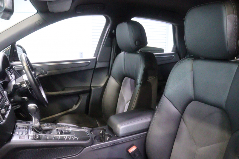 ポルシェ マカン ｽﾎﾟｰﾂｸﾛﾉP　PASM ｱﾙｶﾝﾀｰﾗｺﾝﾋﾞｼｰﾄ(ﾌﾞﾗｯｸ) 8way電動ｼｰﾄ ｼｰﾄﾋｰﾀｰ PCMﾅﾋﾞ CarPlay ﾚｰﾝﾃﾞｨﾊﾟｰﾁｬｳｫｰﾆﾝｸﾞ ｷｾﾉﾝﾗｲﾄ ﾊﾞｯｸ&ｻｲﾄﾞｶﾒﾗ SPORT+ﾓｰﾄﾞ 19ｲﾝﾁﾏｶﾝﾀｰﾎﾞｱﾙﾐﾎｲｰﾙ　2年保証