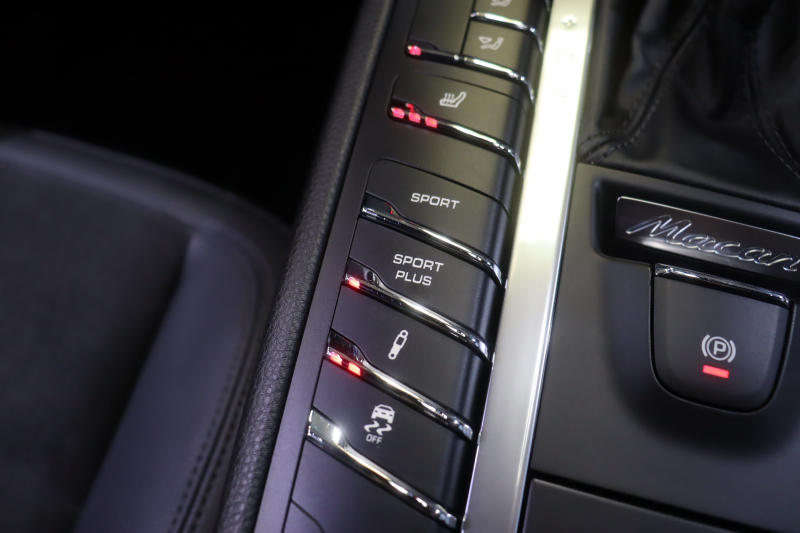 ポルシェ マカン ｽﾎﾟｰﾂｸﾛﾉP　PASM ｱﾙｶﾝﾀｰﾗｺﾝﾋﾞｼｰﾄ(ﾌﾞﾗｯｸ) 8way電動ｼｰﾄ ｼｰﾄﾋｰﾀｰ PCMﾅﾋﾞ CarPlay ﾚｰﾝﾃﾞｨﾊﾟｰﾁｬｳｫｰﾆﾝｸﾞ ｷｾﾉﾝﾗｲﾄ ﾊﾞｯｸ&ｻｲﾄﾞｶﾒﾗ SPORT+ﾓｰﾄﾞ 19ｲﾝﾁﾏｶﾝﾀｰﾎﾞｱﾙﾐﾎｲｰﾙ　2年保証