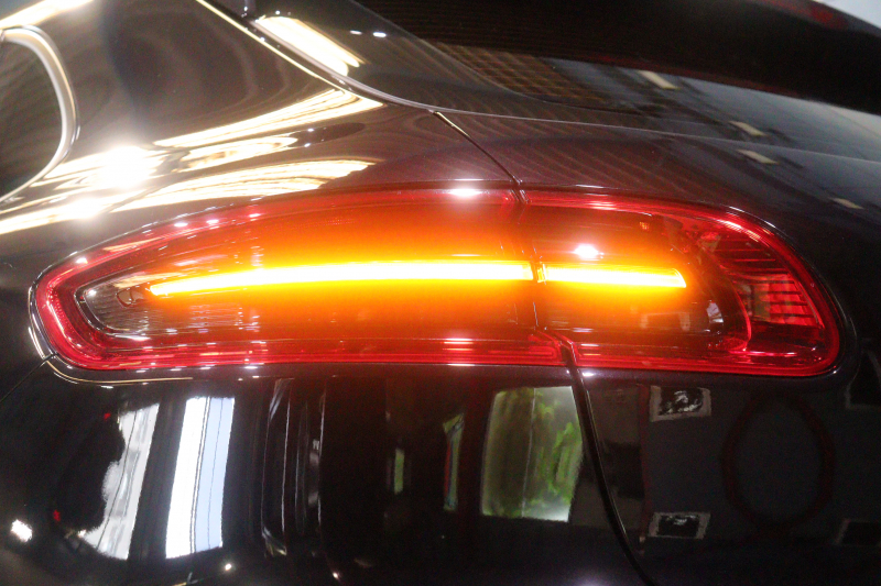 ポルシェ マカン ｽﾎﾟｰﾂｸﾛﾉP　PASM ｱﾙｶﾝﾀｰﾗｺﾝﾋﾞｼｰﾄ(ﾌﾞﾗｯｸ) 8way電動ｼｰﾄ ｼｰﾄﾋｰﾀｰ PCMﾅﾋﾞ CarPlay ﾚｰﾝﾃﾞｨﾊﾟｰﾁｬｳｫｰﾆﾝｸﾞ ｷｾﾉﾝﾗｲﾄ ﾊﾞｯｸ&ｻｲﾄﾞｶﾒﾗ SPORT+ﾓｰﾄﾞ 19ｲﾝﾁﾏｶﾝﾀｰﾎﾞｱﾙﾐﾎｲｰﾙ　2年保証