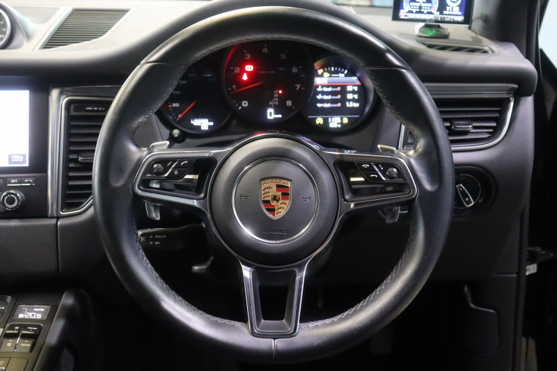 ポルシェ マカン ｽﾎﾟｰﾂｸﾛﾉP　PASM ｱﾙｶﾝﾀｰﾗｺﾝﾋﾞｼｰﾄ(ﾌﾞﾗｯｸ) 8way電動ｼｰﾄ ｼｰﾄﾋｰﾀｰ PCMﾅﾋﾞ CarPlay ﾚｰﾝﾃﾞｨﾊﾟｰﾁｬｳｫｰﾆﾝｸﾞ ｷｾﾉﾝﾗｲﾄ ﾊﾞｯｸ&ｻｲﾄﾞｶﾒﾗ SPORT+ﾓｰﾄﾞ 19ｲﾝﾁﾏｶﾝﾀｰﾎﾞｱﾙﾐﾎｲｰﾙ　2年保証