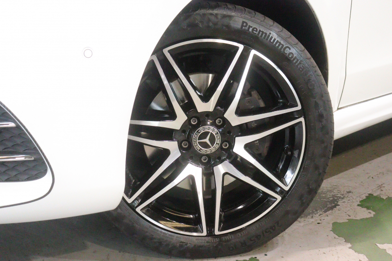 メルセデスベンツ Vクラス V220d ｱﾊﾞﾝｷﾞｬﾙﾄﾞ ﾛﾝｸﾞ AMGﾗｲﾝ ｴｸｽｸﾙｰｼﾌﾞｼｰﾄP ﾚｰﾀﾞｰSP　1ｵｰﾅｰ 後期 黒本革 2列目ｴｸｽｸﾙｰｼﾌﾞｼｰﾄ ｼｰﾄﾋｰﾀｰ ﾍﾞﾝﾁﾚｰﾀｰ ﾘﾗｸｾﾞｰｼｮﾝ ﾊﾟﾉﾗﾏｻﾝﾙｰﾌ 10.25ｲﾝﾁﾜｲﾄﾞﾅﾋﾞ Burmester 360ｶﾒﾗ AMGｴｱﾛ&19ｲﾝﾁAW 9速AT　2年保証