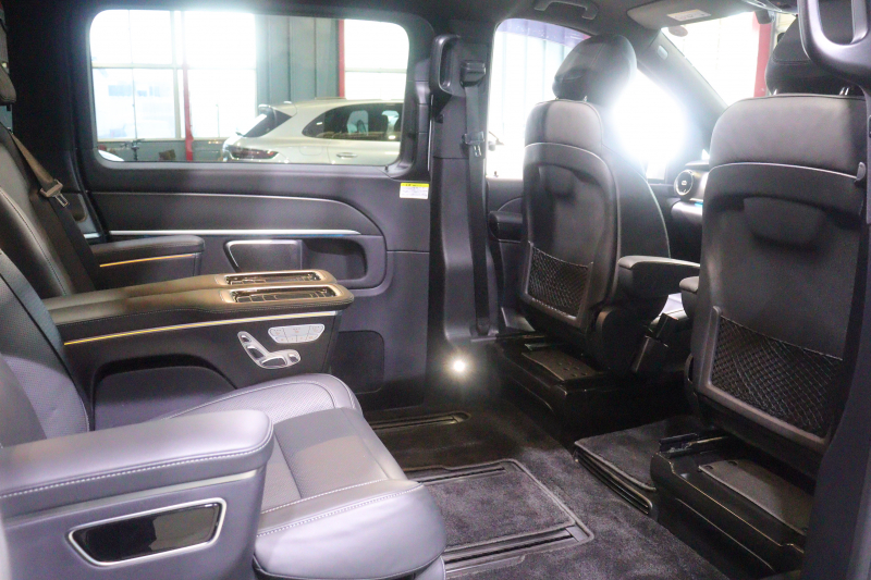 メルセデスベンツ Vクラス V220d ｱﾊﾞﾝｷﾞｬﾙﾄﾞ ﾛﾝｸﾞ AMGﾗｲﾝ ｴｸｽｸﾙｰｼﾌﾞｼｰﾄP ﾚｰﾀﾞｰSP　1ｵｰﾅｰ 後期 黒本革 2列目ｴｸｽｸﾙｰｼﾌﾞｼｰﾄ ｼｰﾄﾋｰﾀｰ ﾍﾞﾝﾁﾚｰﾀｰ ﾘﾗｸｾﾞｰｼｮﾝ ﾊﾟﾉﾗﾏｻﾝﾙｰﾌ 10.25ｲﾝﾁﾜｲﾄﾞﾅﾋﾞ Burmester 360ｶﾒﾗ AMGｴｱﾛ&19ｲﾝﾁAW 9速AT　2年保証