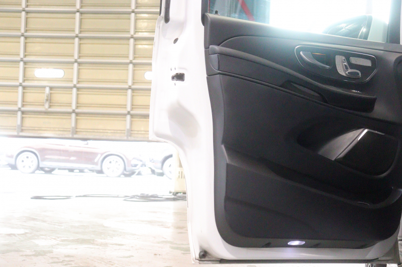 メルセデスベンツ Vクラス V220d ｱﾊﾞﾝｷﾞｬﾙﾄﾞ ﾛﾝｸﾞ AMGﾗｲﾝ ｴｸｽｸﾙｰｼﾌﾞｼｰﾄP ﾚｰﾀﾞｰSP　1ｵｰﾅｰ 後期 黒本革 2列目ｴｸｽｸﾙｰｼﾌﾞｼｰﾄ ｼｰﾄﾋｰﾀｰ ﾍﾞﾝﾁﾚｰﾀｰ ﾘﾗｸｾﾞｰｼｮﾝ ﾊﾟﾉﾗﾏｻﾝﾙｰﾌ 10.25ｲﾝﾁﾜｲﾄﾞﾅﾋﾞ Burmester 360ｶﾒﾗ AMGｴｱﾛ&19ｲﾝﾁAW 9速AT　2年保証