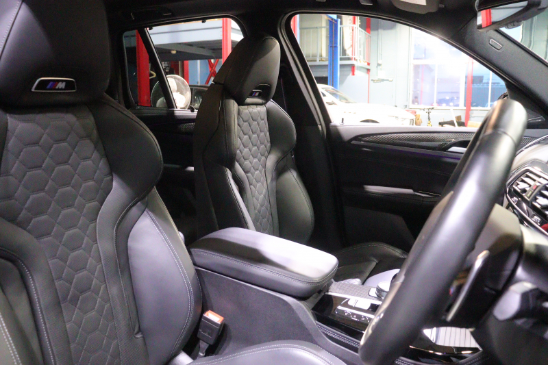 BMW X3 M ｺﾝﾍﾟﾃｨｼｮﾝ　ﾄﾞﾗｲﾋﾞﾝｸﾞｱｼｽﾄﾌﾟﾗｽ ACC Mｽﾎﾟｰﾂｼｰﾄ(ｴｸｽﾃﾝﾄﾞﾚｻﾞｰﾒﾘﾉ/ｱﾙｶﾝﾀﾗｺﾝﾋﾞ) 第6世代iDriveﾅﾋﾞ harman/kardonｻｳﾝﾄﾞ ﾍｯﾄﾞｱｯﾌﾟD ｱﾀﾞﾌﾟﾃｨﾌﾞLED Mｽﾎﾟｰﾂｴｷｿﾞｰｽﾄ 専用ｴｸｽﾃﾘｱ 21ｲﾝﾁAW 　2年保証