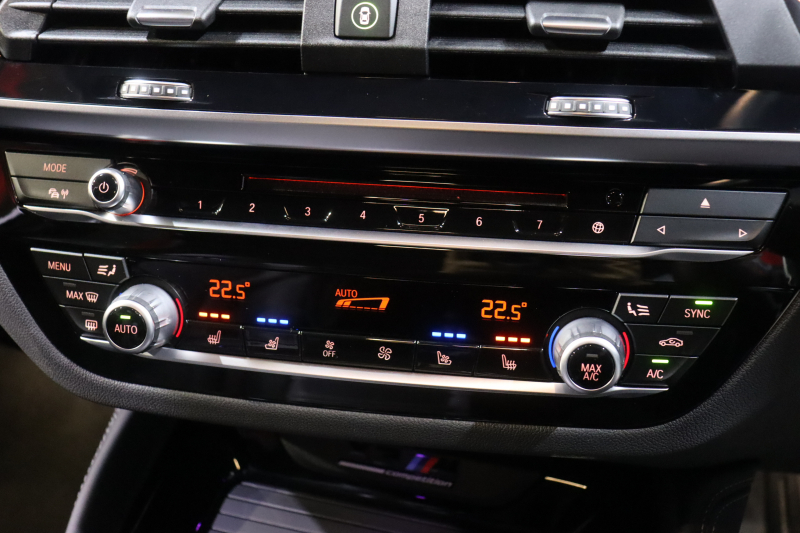 BMW X3 M ｺﾝﾍﾟﾃｨｼｮﾝ　ﾄﾞﾗｲﾋﾞﾝｸﾞｱｼｽﾄﾌﾟﾗｽ ACC Mｽﾎﾟｰﾂｼｰﾄ(ｴｸｽﾃﾝﾄﾞﾚｻﾞｰﾒﾘﾉ/ｱﾙｶﾝﾀﾗｺﾝﾋﾞ) 第6世代iDriveﾅﾋﾞ harman/kardonｻｳﾝﾄﾞ ﾍｯﾄﾞｱｯﾌﾟD ｱﾀﾞﾌﾟﾃｨﾌﾞLED Mｽﾎﾟｰﾂｴｷｿﾞｰｽﾄ 専用ｴｸｽﾃﾘｱ 21ｲﾝﾁAW 　2年保証