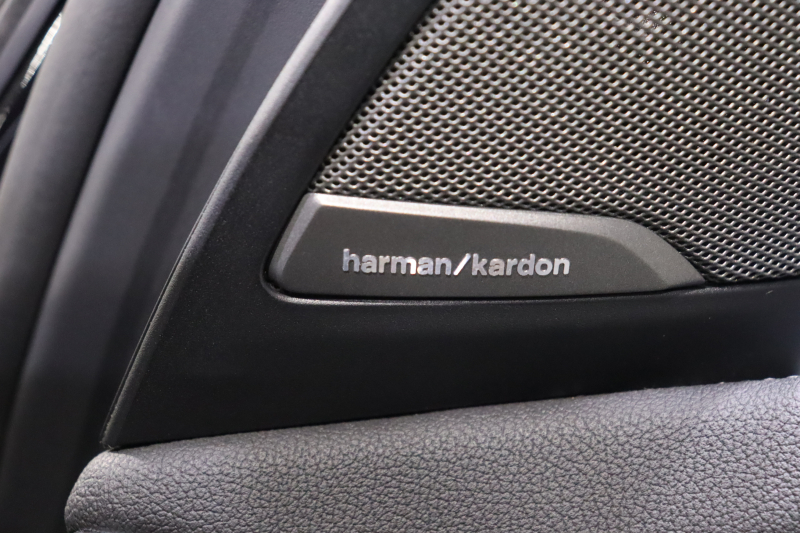 BMW X3 M ｺﾝﾍﾟﾃｨｼｮﾝ　ﾄﾞﾗｲﾋﾞﾝｸﾞｱｼｽﾄﾌﾟﾗｽ ACC Mｽﾎﾟｰﾂｼｰﾄ(ｴｸｽﾃﾝﾄﾞﾚｻﾞｰﾒﾘﾉ/ｱﾙｶﾝﾀﾗｺﾝﾋﾞ) 第6世代iDriveﾅﾋﾞ harman/kardonｻｳﾝﾄﾞ ﾍｯﾄﾞｱｯﾌﾟD ｱﾀﾞﾌﾟﾃｨﾌﾞLED Mｽﾎﾟｰﾂｴｷｿﾞｰｽﾄ 専用ｴｸｽﾃﾘｱ 21ｲﾝﾁAW 　2年保証