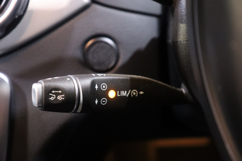 メルセデスベンツ GLA GLA250 4MATIC ﾚｰﾀﾞｰSP　受注生産ﾓﾃﾞﾙ 後期 黒革 ﾊﾟﾉﾗﾏｻﾝﾙｰﾌ 8ｲﾝﾁﾜｲﾄﾞﾅﾋﾞ CarPlay LEDﾍｯﾄﾞﾗｲﾄ ｱｸﾃｨﾌﾞｸﾙｺﾝ ｼｰﾄﾋｰﾀｰ ﾗﾝﾊﾞｰｻﾎﾟｰﾄ ﾒﾓﾘｰﾊﾟﾜｰｼｰﾄ ﾊﾞｯｸｶﾒﾗ 自動ﾘｱｹﾞｰﾄ 専用ｴｸｽﾃﾘｱ&18ｲﾝﾁｱﾙﾐ　2年保証