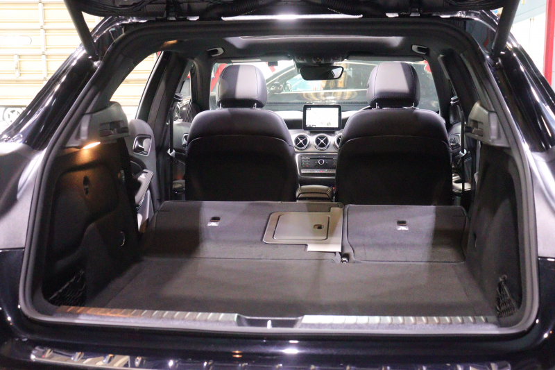 メルセデスベンツ GLA GLA250 4MATIC ﾚｰﾀﾞｰSP　受注生産ﾓﾃﾞﾙ 後期 黒革 ﾊﾟﾉﾗﾏｻﾝﾙｰﾌ 8ｲﾝﾁﾜｲﾄﾞﾅﾋﾞ CarPlay LEDﾍｯﾄﾞﾗｲﾄ ｱｸﾃｨﾌﾞｸﾙｺﾝ ｼｰﾄﾋｰﾀｰ ﾗﾝﾊﾞｰｻﾎﾟｰﾄ ﾒﾓﾘｰﾊﾟﾜｰｼｰﾄ ﾊﾞｯｸｶﾒﾗ 自動ﾘｱｹﾞｰﾄ 専用ｴｸｽﾃﾘｱ&18ｲﾝﾁｱﾙﾐ　2年保証