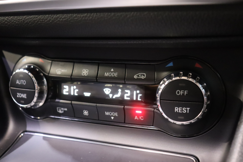 メルセデスベンツ GLA GLA250 4MATIC ﾚｰﾀﾞｰSP　受注生産ﾓﾃﾞﾙ 後期 黒革 ﾊﾟﾉﾗﾏｻﾝﾙｰﾌ 8ｲﾝﾁﾜｲﾄﾞﾅﾋﾞ CarPlay LEDﾍｯﾄﾞﾗｲﾄ ｱｸﾃｨﾌﾞｸﾙｺﾝ ｼｰﾄﾋｰﾀｰ ﾗﾝﾊﾞｰｻﾎﾟｰﾄ ﾒﾓﾘｰﾊﾟﾜｰｼｰﾄ ﾊﾞｯｸｶﾒﾗ 自動ﾘｱｹﾞｰﾄ 専用ｴｸｽﾃﾘｱ&18ｲﾝﾁｱﾙﾐ　2年保証