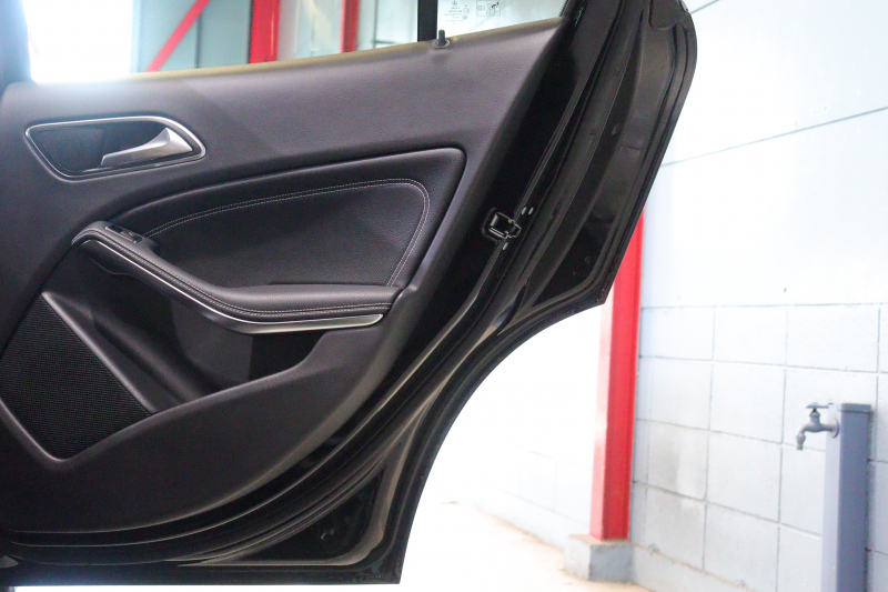 メルセデスベンツ GLA GLA250 4MATIC ﾚｰﾀﾞｰSP　受注生産ﾓﾃﾞﾙ 後期 黒革 ﾊﾟﾉﾗﾏｻﾝﾙｰﾌ 8ｲﾝﾁﾜｲﾄﾞﾅﾋﾞ CarPlay LEDﾍｯﾄﾞﾗｲﾄ ｱｸﾃｨﾌﾞｸﾙｺﾝ ｼｰﾄﾋｰﾀｰ ﾗﾝﾊﾞｰｻﾎﾟｰﾄ ﾒﾓﾘｰﾊﾟﾜｰｼｰﾄ ﾊﾞｯｸｶﾒﾗ 自動ﾘｱｹﾞｰﾄ 専用ｴｸｽﾃﾘｱ&18ｲﾝﾁｱﾙﾐ　2年保証