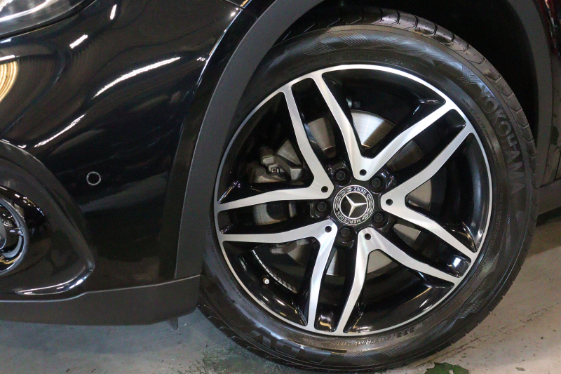 メルセデスベンツ GLA GLA250 4MATIC ﾚｰﾀﾞｰSP　受注生産ﾓﾃﾞﾙ 後期 黒革 ﾊﾟﾉﾗﾏｻﾝﾙｰﾌ 8ｲﾝﾁﾜｲﾄﾞﾅﾋﾞ CarPlay LEDﾍｯﾄﾞﾗｲﾄ ｱｸﾃｨﾌﾞｸﾙｺﾝ ｼｰﾄﾋｰﾀｰ ﾗﾝﾊﾞｰｻﾎﾟｰﾄ ﾒﾓﾘｰﾊﾟﾜｰｼｰﾄ ﾊﾞｯｸｶﾒﾗ 自動ﾘｱｹﾞｰﾄ 専用ｴｸｽﾃﾘｱ&18ｲﾝﾁｱﾙﾐ　2年保証