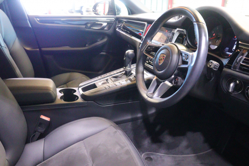 ポルシェ マカン S ｽﾎﾟｰﾂｸﾛﾉP　1ｵｰﾅｰ MY20 後期 ｴﾝﾄﾘｰﾄﾞﾗｲﾌﾞ 黒半革ｼｰﾄ MC後PCMﾅﾋﾞ CarPlay ｱｸﾃｨﾌﾞｸﾙｺﾝ ﾚｰﾝｷｰﾌﾟｱｼｽﾄ ﾚｰﾝﾁｪﾝｼﾞ LEDﾍｯﾄﾞﾗｲﾄ 360ｶﾒﾗ 21ｲﾝﾁｽﾎﾟｰﾂｸﾗｼｯｸﾎｲｰﾙ ｽﾎﾟｰﾂﾃｰﾙﾊﾟｲﾌﾟ　2年保証