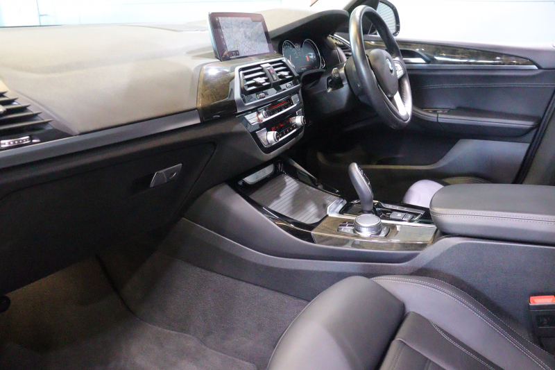 BMW X3 xDrive 20 Xﾗｲﾝ ﾊｲﾗｲﾝP　ﾄﾞﾗｲﾋﾞﾝｸﾞｱｼｽﾄﾌﾟﾗｽ ｳﾞｧｰﾈｽｶﾚｻﾞｰ(ﾌﾞﾗｯｸ) ﾊﾟﾉﾗﾏｻﾝﾙｰﾌ 第6世代iDriveﾅﾋﾞ 360ｶﾒﾗ ｱﾀﾞﾌﾟﾃｨﾌﾞLED 全席ﾋｰﾀｰ ﾗﾝﾊﾞｰｻﾎﾟｰﾄ ﾍｯﾄﾞｱｯﾌﾟﾃﾞｨｽﾌﾟﾚｲ 19ｲﾝﾁYｽﾎﾟｰｸｱﾙﾐ　2年保証