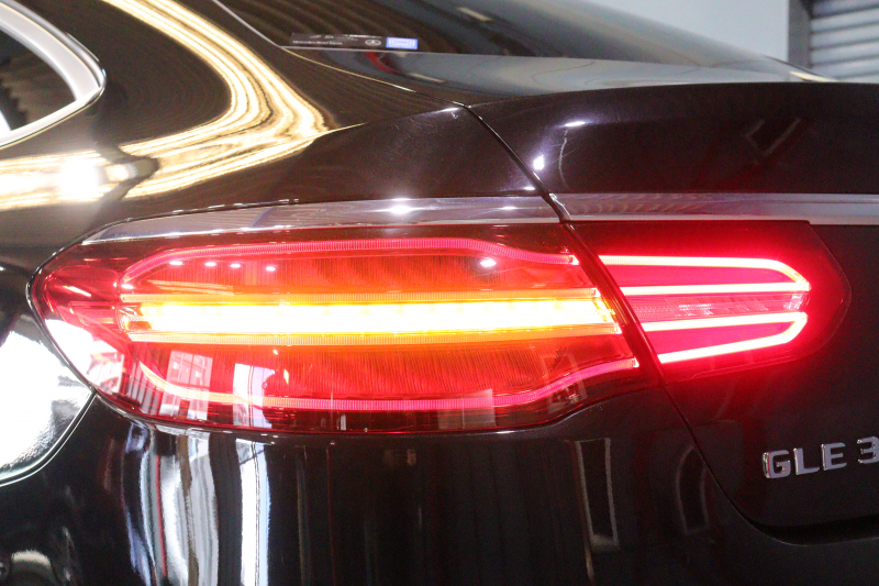 メルセデスベンツ GLE GLE350d 4MATIC ｸｰﾍﾟ ｽﾎﾟｰﾂ ﾚｰﾀﾞｰSP　1ｵｰﾅｰ 黒ﾅｯﾊﾟ革 全席ｼｰﾄﾋｰﾀｰ ｻﾝﾙｰﾌ 8ｲﾝﾁﾜｲﾄﾞﾅﾋﾞ ﾌﾙｾｸﾞTV harman/kardonｻｳﾝﾄﾞ CarPlay 360ｶﾒﾗ LEDﾍｯﾄﾞﾗｲﾄ 自動ﾘｱｹﾞｰﾄ AMGｴｱﾛ&21ｲﾝﾁｱﾙﾐ　2年保証