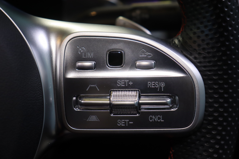 メルセデスベンツ GLB GLB200d 4MATIC AMGﾗｲﾝ AMGﾚｻﾞｰｴｸｽｸﾙｰｼﾌﾞ&ｱﾄﾞﾊﾞﾝｽﾄﾞP ﾚｰﾀﾞｰSP　ﾂｰﾄﾝﾚｻﾞｰ(赤/黒) ﾊﾟﾉﾗﾏｻﾝﾙｰﾌ 10.25ｲﾝﾁﾜｲﾄﾞﾅﾋﾞ&ｺｸﾋﾟｯﾄﾃﾞｨｽﾌﾟﾚｲ ｱﾄﾞﾊﾞﾝｽﾄﾞｻｳﾝﾄﾞ ﾏﾙﾁﾋﾞｰﾑLED ﾏﾙﾁｶﾗｰｱﾝﾋﾞｴﾝﾄﾗｲﾄ(64色) AMGｴｱﾛ　2年保証