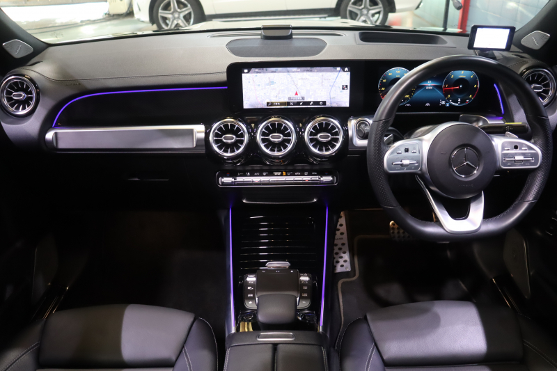 メルセデスベンツ GLB GLB200d AMGﾚｻﾞｰｴｸｽｸﾙｰｼﾌﾞ&ｱﾄﾞﾊﾞﾝｽﾄﾞ&ﾅﾋﾞｹﾞｰｼｮﾝP ﾚｰﾀﾞｰSP　ﾂｰﾄﾝﾚｻﾞｰ(灰/黒) ﾊﾟﾉﾗﾏｻﾝﾙｰﾌ 10.25ｲﾝﾁﾜｲﾄﾞﾅﾋﾞ&ｺｸﾋﾟｯﾄﾃﾞｨｽﾌﾟﾚｲ ｱﾄﾞﾊﾞﾝｽﾄﾞｻｳﾝﾄﾞ ﾏﾙﾁﾋﾞｰﾑLED 360ｶﾒﾗ ﾏﾙﾁｶﾗｰｱﾝﾋﾞｴﾝﾄ(64色) AMGｴｱﾛ　2年保証